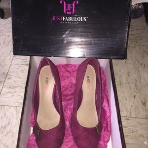 Raspberry colored heels sz 9